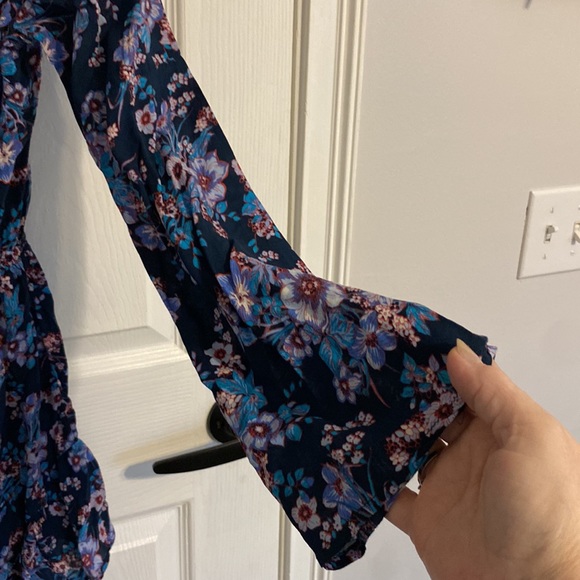 Exhilaration Size Small blue floral romper with long sleeves, ruffled hems - Picture 4 of 8